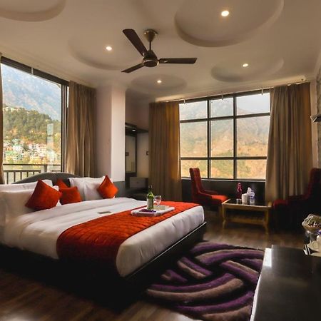 Hotel Holiday Hill, Near Mall Road, Mcleodganj# Parking#Restaurant Dharamszala Kültér fotó