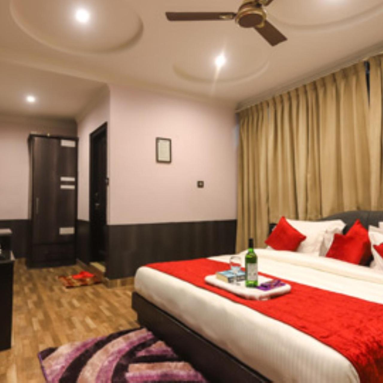 Hotel Holiday Hill, Near Mall Road, Mcleodganj# Parking#Restaurant Dharamszala Kültér fotó