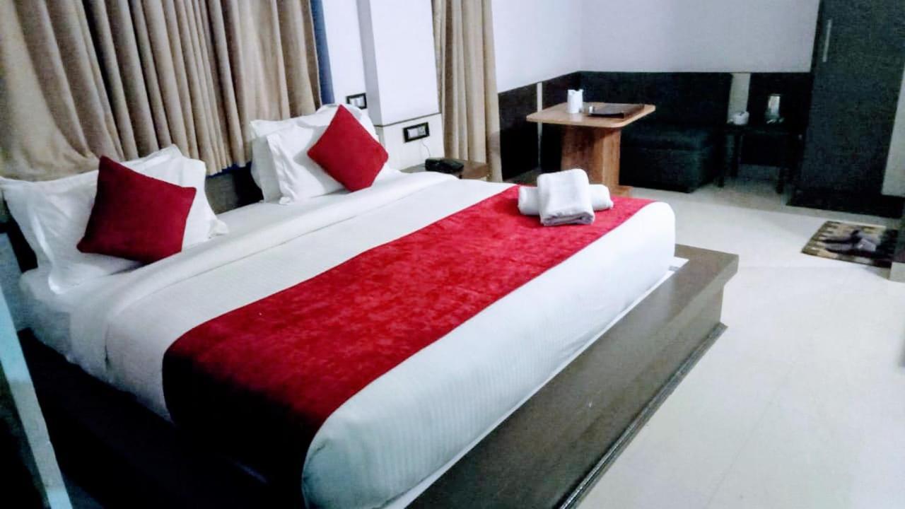 Hotel Holiday Hill, Near Mall Road, Mcleodganj# Parking#Restaurant Dharamszala Kültér fotó