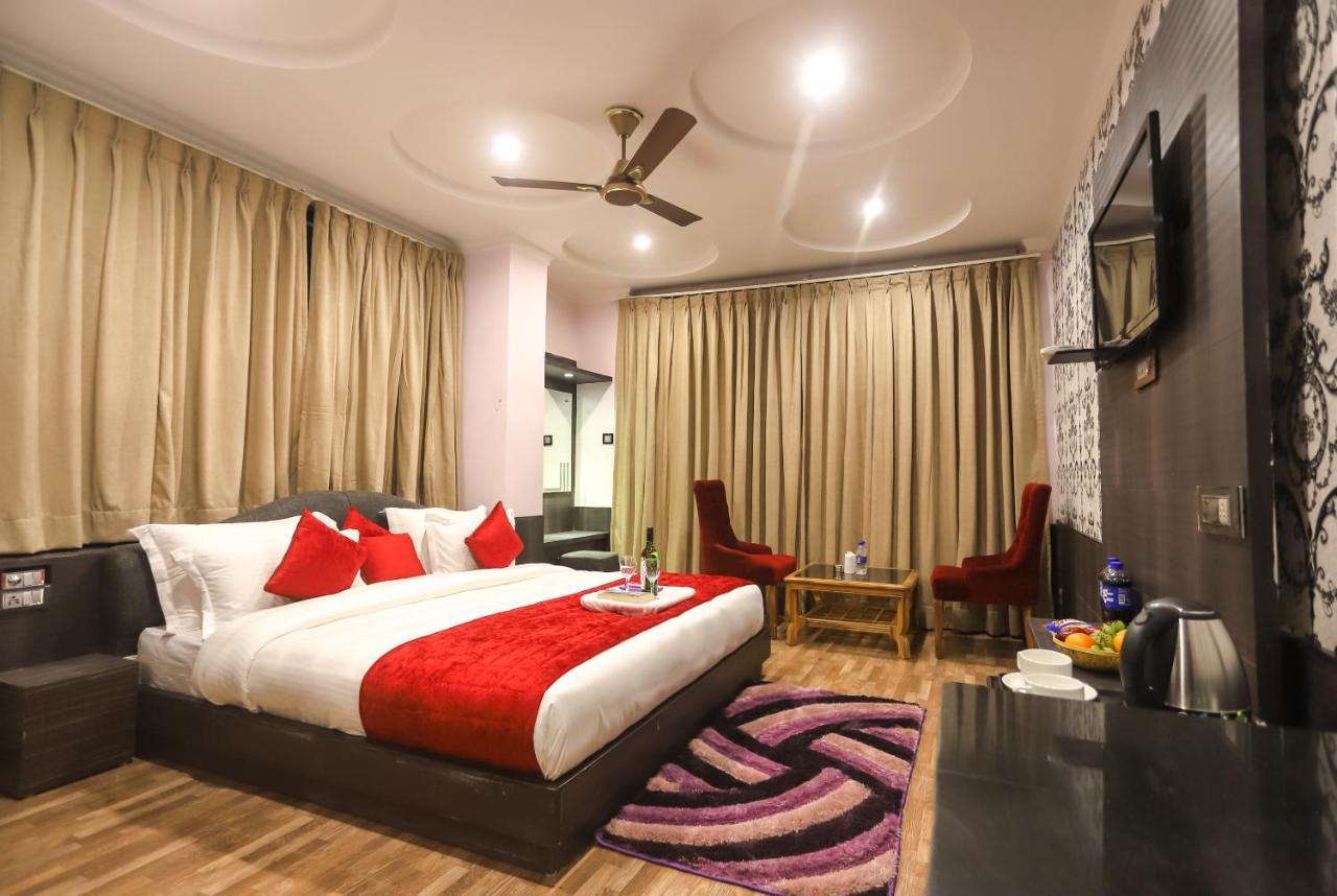 Hotel Holiday Hill, Near Mall Road, Mcleodganj# Parking#Restaurant Dharamszala Kültér fotó
