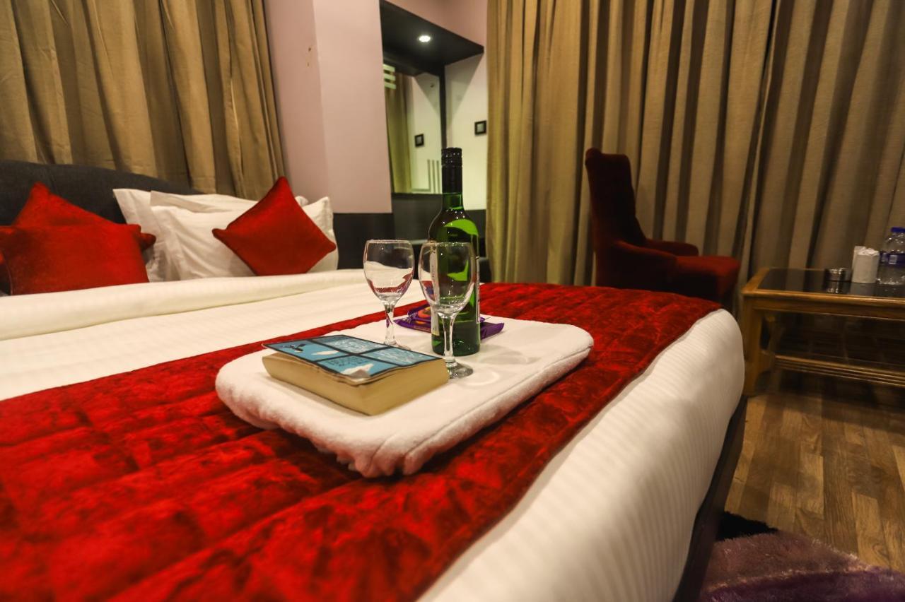 Hotel Holiday Hill, Near Mall Road, Mcleodganj# Parking#Restaurant Dharamszala Kültér fotó