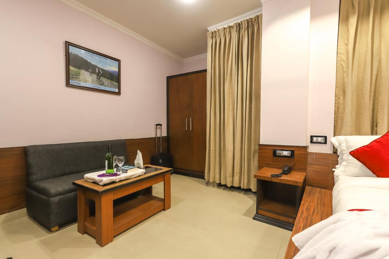 Hotel Holiday Hill, Near Mall Road, Mcleodganj# Parking#Restaurant Dharamszala Kültér fotó
