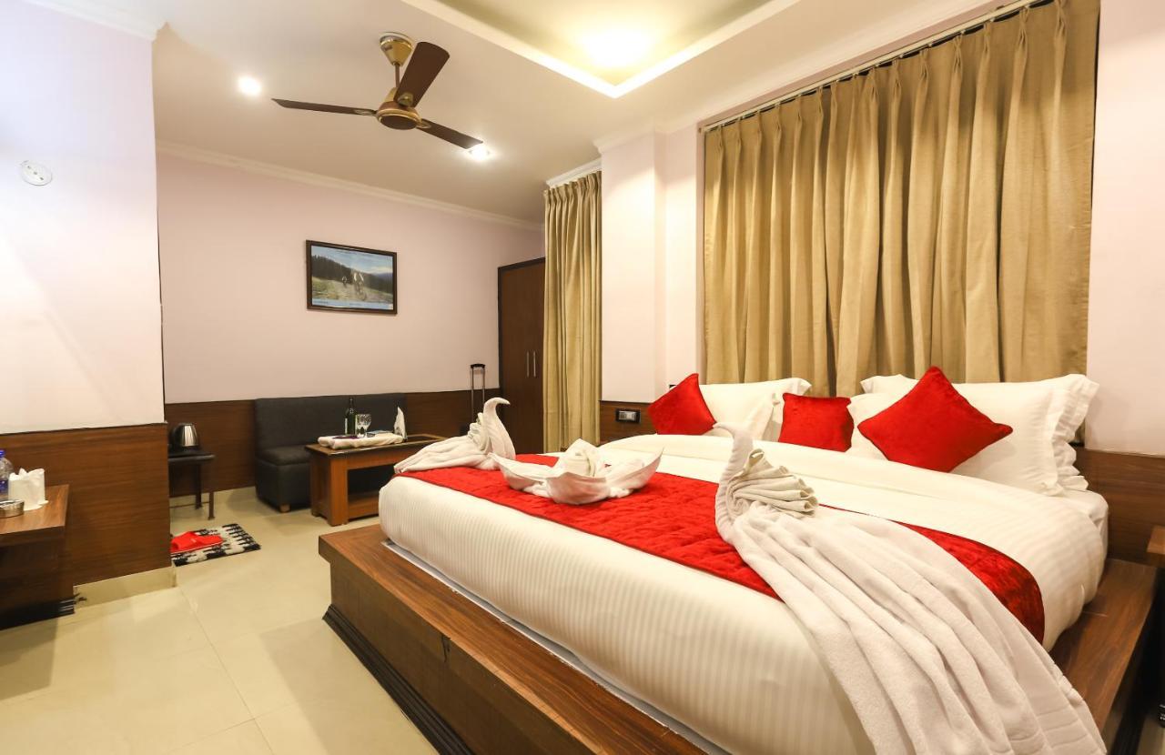 Hotel Holiday Hill, Near Mall Road, Mcleodganj# Parking#Restaurant Dharamszala Kültér fotó