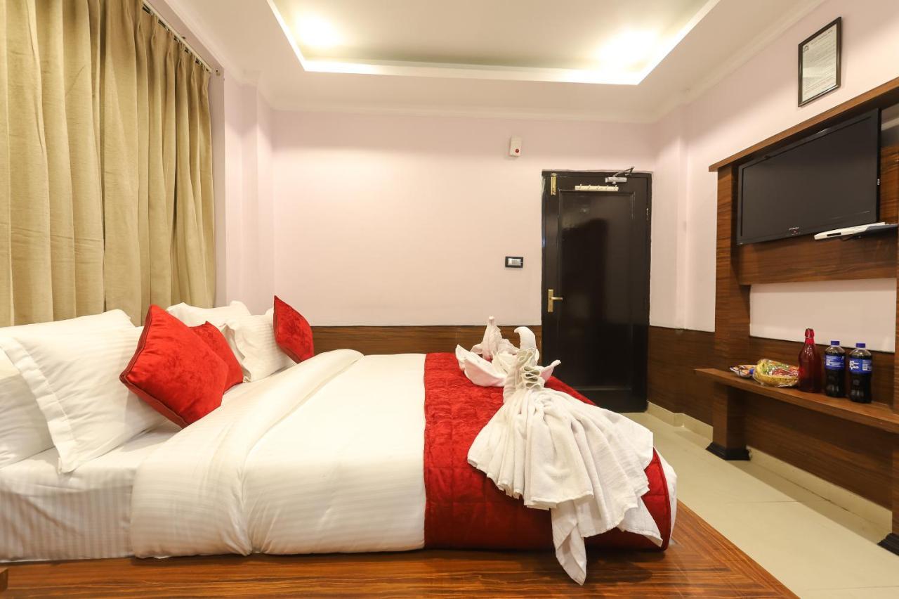 Hotel Holiday Hill, Near Mall Road, Mcleodganj# Parking#Restaurant Dharamszala Kültér fotó